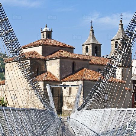 Hostal Los Nogales Cangas De Narcea Dış mekan fotoğraf