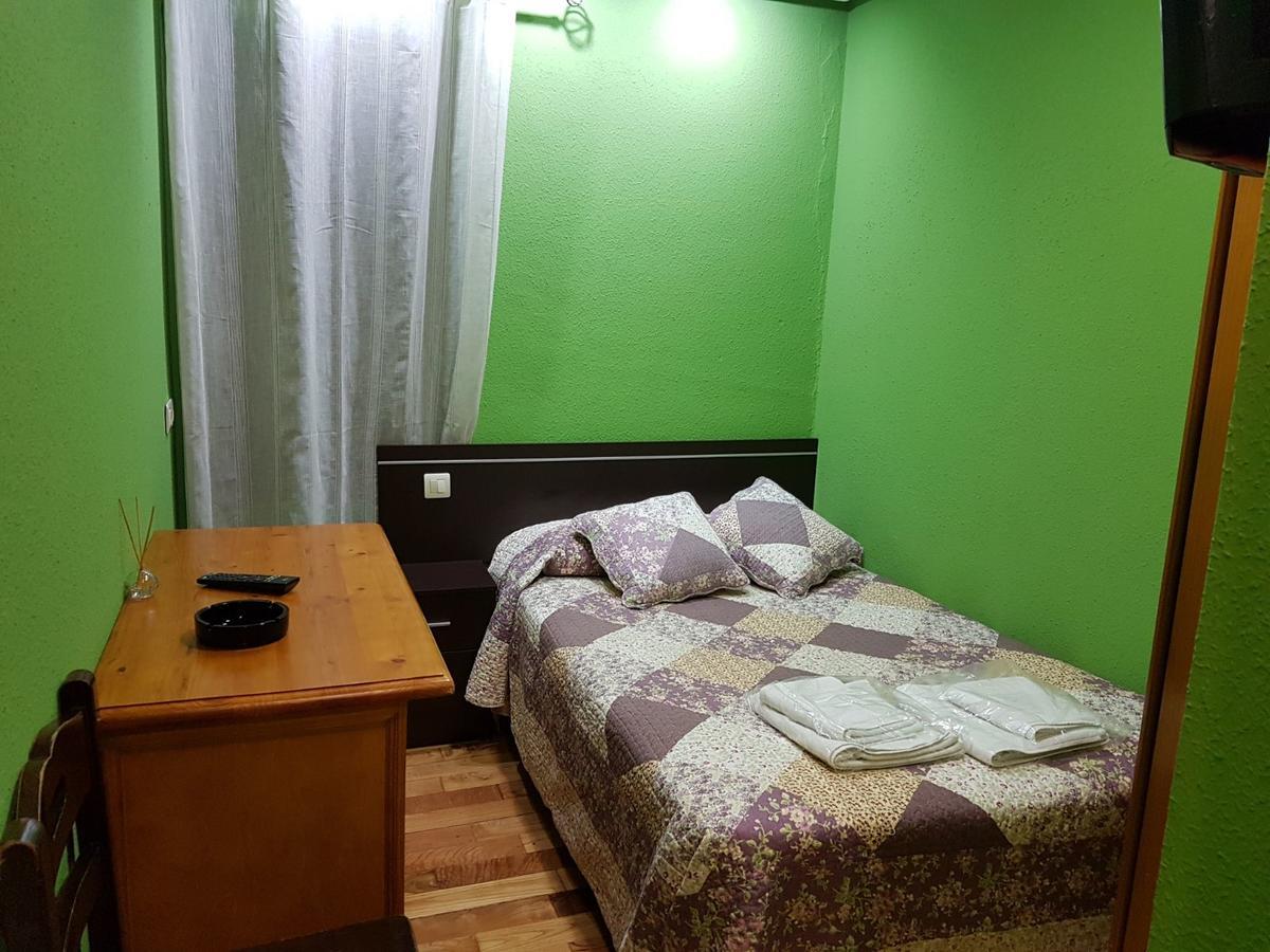 Hostal Los Nogales Cangas De Narcea Dış mekan fotoğraf