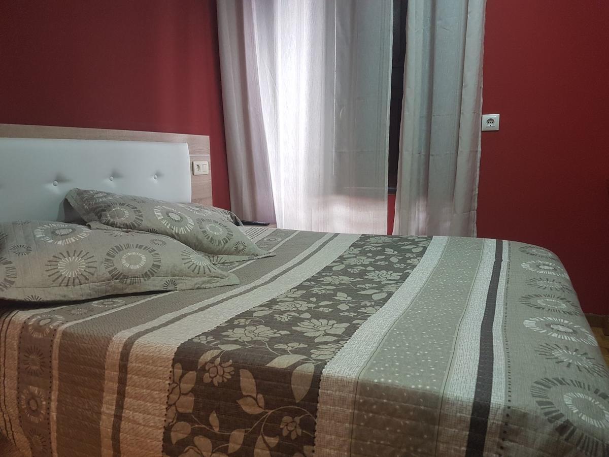 Hostal Los Nogales Cangas De Narcea Dış mekan fotoğraf