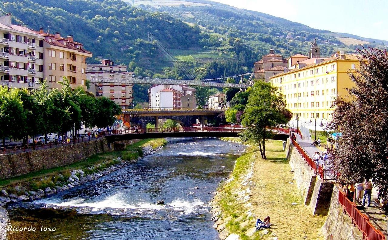 Hostal Los Nogales Cangas De Narcea Dış mekan fotoğraf