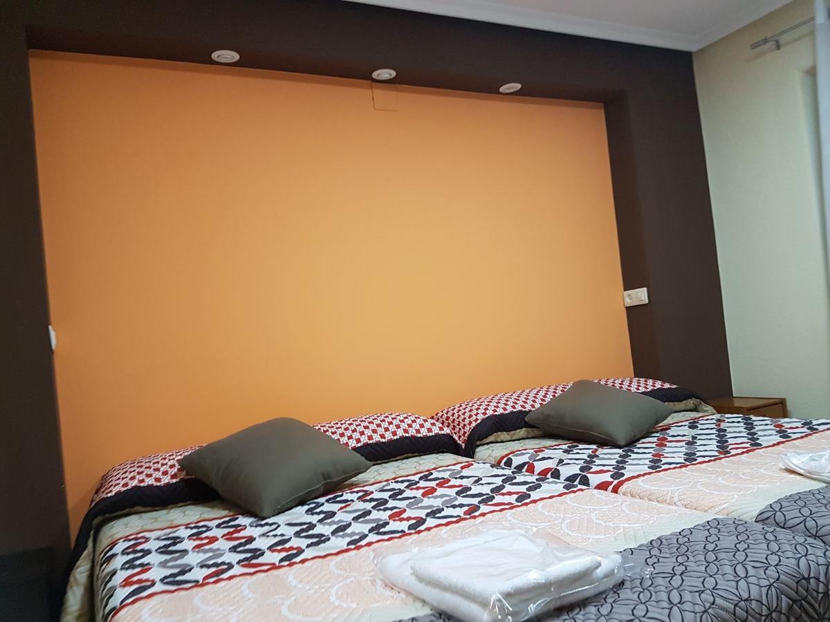 Hostal Los Nogales Cangas De Narcea Dış mekan fotoğraf