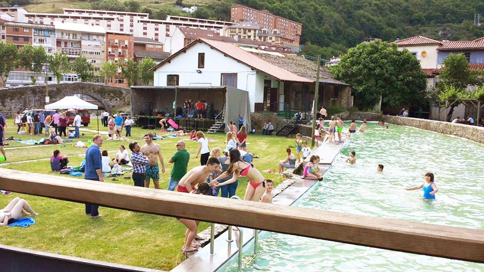 Hostal Los Nogales Cangas De Narcea Dış mekan fotoğraf